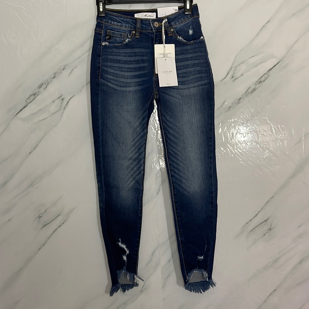 Kancan distressed cuff skinny dark wash size 24